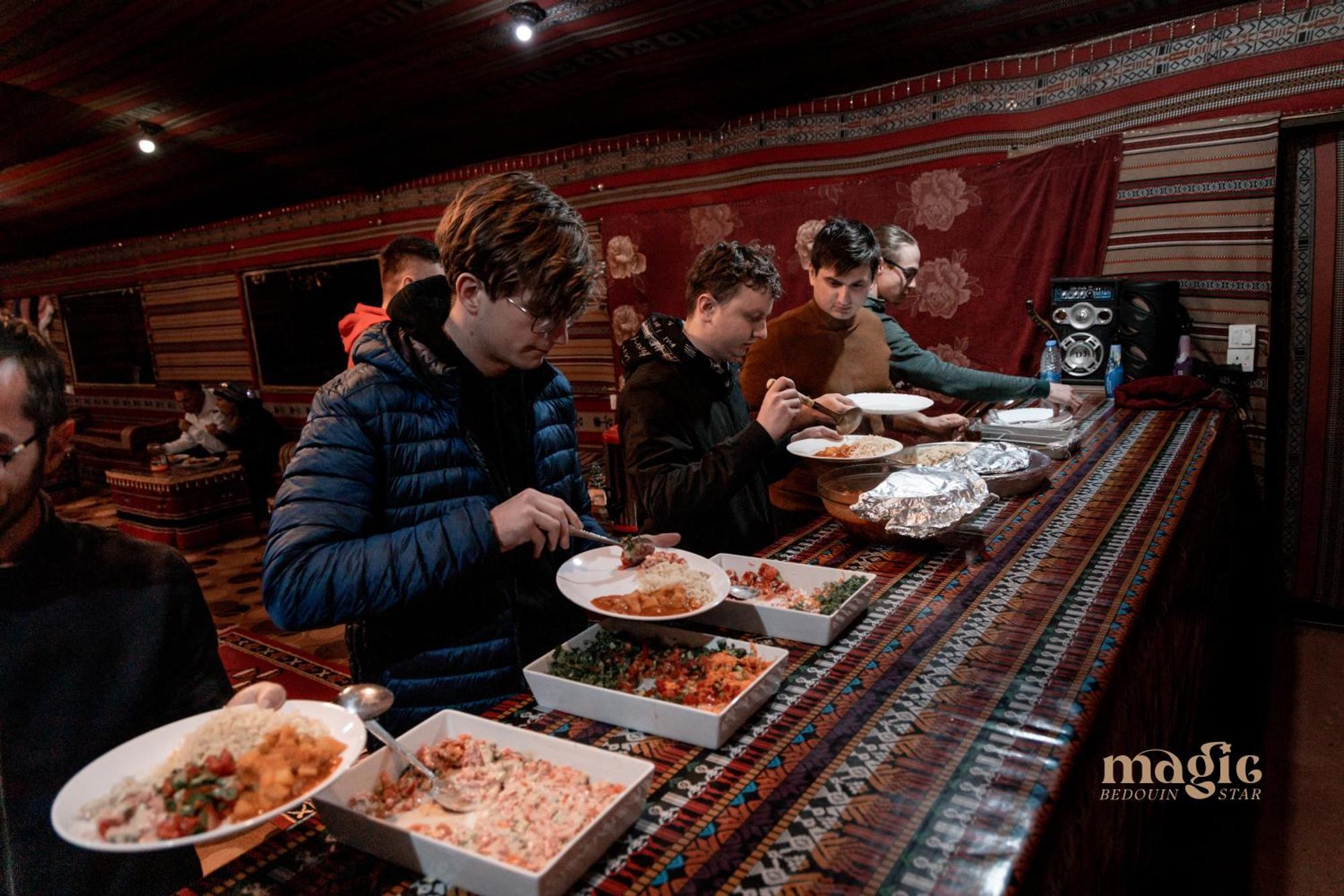 Magic Bedouin Star & Tours Hotel Rum vádi Kültér fotó